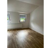 Moderne 1,5 Zimmer Stadtwohnung incl. Balkon und Garage - Stuttgart Zuffenhausen