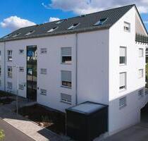 ERSTBEZUG mit Flair – 3-Zimmer DG-Wohnung Loggia EBK PV - Veitshöchheim