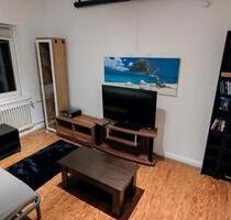 Zimmer mit Balkon in Wohnung zur Zwischenmiete - Kiel