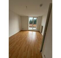 2 Zimmer Wohnung mit Dachterasse, EBK, Duschbad in Heide zu vermi