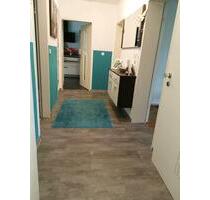 Schöne 2 Zimmer Wohnung mit Küche Bad wc Garage in Deggendorf