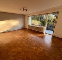 Sonnige 115m2 Wohnung im EG + 4.5 Zimmer + Parkett + Balkon - Weinheim