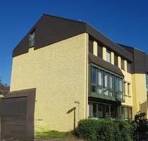schöne helle 3 Zimmer Wohnung in Rüsselsheim 2. OG - Rüsselsheim am Main