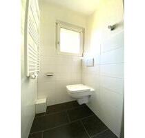 Frisch renovierte 2-Zimmer Wohnung mit großem Balkon - Dortmund Huckarde