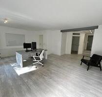 Modernes Studio mit Arbeitszimmer und Garten - Würzburg Lengfeld