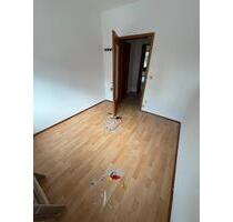 Ruhige 2-Zimmer-Kombination in WG mit Garten & großem Bad - Eckental