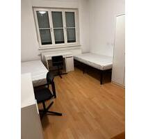 Coupleshared room at Lichtenberg WG (Shared apartment) - Berlin Hellersdorf