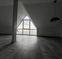 3-Zimmer Dachgeschosswohnung inklusive Einbauküche und Stellplatz - Lohfelden