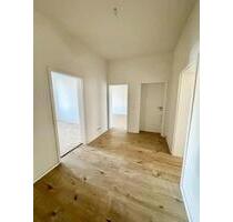 Frisch sanierte 3 Zimmer Wohnung mit riesigen Balkon, Tageslichtbad und viel Platz - Hagen