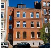 3-Zimmer Altbau Wohnung im Kieler Zentrum