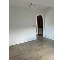 2 Zimmer nöhe FH - 350,00 EUR Kaltmiete, in Hof (PLZ: 95028) Altstadt