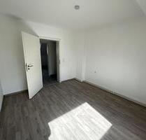 3 Zimmer DG Wohnung (61qm) mit guter Verkehrsanbindung - WG Geeignet - Dortmund Huckarde