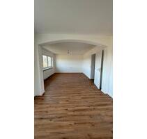 Erstbezug nach Sanierung 3-Zimmer Wohnung - Roigheim