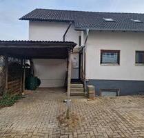 Renovierte Wohnung 4,5 Zimmer ca 96 m² + Carport + Balkon - Seitingen-Oberflacht