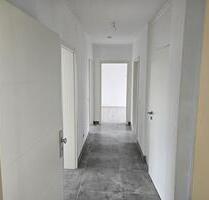 Frisch renovierte 3 Zimmer Wohnung in Bergkamen Balkon und EBK