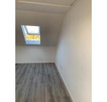 2 Zimmer wohnung DG mit EBK - 640,00 EUR Kaltmiete, ca.  51,00 m² in Erftstadt (PLZ: 50374)