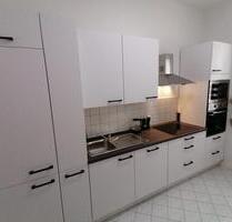 3-R-WG frisch saniert, moderne Glasdusche + Wanne, (EBK) - Chemnitz Ebersdorf