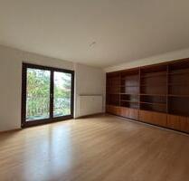 Helle 4-Zimmer Wohnung mit neuer Küche und Balkon - Verden (Aller)