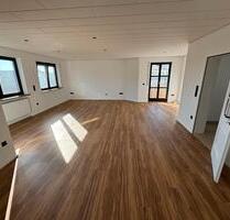 Kernsanierte 110 qm 3-Zimmer Wohnung + 2 Balkone in Hepberg - Ingolstadt Nordost