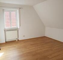 2 Zimmer Wohnung Gochsheim mit EBK ab Juni 2025 an Einzelperson