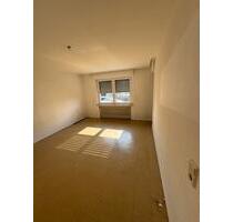 Helle 2 Zimmer Wohnung mit Balkon - kernsaniert & modernisiert - Hemer