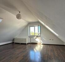Helles ein Zimmer Apartment im Dachspitz zu vermieten - München Aubing-Lochhausen-Langwied