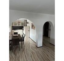 2 Zimmer Wohnung 60 qm Gersthofen .