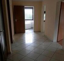 moderne 3 Zimmer DG- Wohnung, BalkonGartenanteil zu vermieten - Schiffdorf
