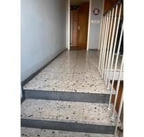 Duisburg- Altstadt: 1 Zimmer ETW, Küche, WCBadewanne zu V