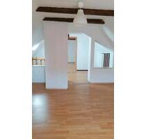 5,5 Zimmer Wohnung - 1.400,00 EUR Kaltmiete, ca.  165,00 m² in Teningen (PLZ: 79331)
