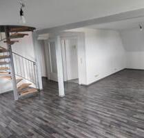 Neu -Helle 5 Zimmer Wohnung auf zwei Etagen in Görwihl