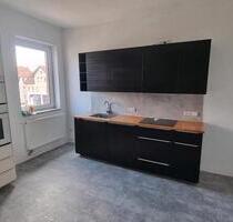 Große sanierte 2 Zimmer Wohnung EBK Balkon Gäste WC - Braunschweig Broitzem