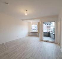 Ab 04.07. frei - meine neue Joggingstrecke in grüner, wasserreicher Umgebung! 1 Zimmer mit Balkon! - Berlin Reinickendorf