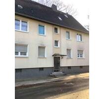 Volltreffer !! Hier ist Ihre Traumwohnung in Kupferdreh. 2 renovierte Zimmer mit großer Küche - Essen Stadtbezirk VIII