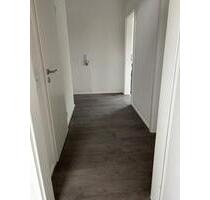 2 Zimmer Wohnung Dachgeschoss - 1.100,00 EUR Kaltmiete, in Troisdorf (PLZ: 53844) Bergheim