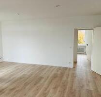 4 Zimmer Wohnung komplett Renoviert mit Tiefgarage - Halle