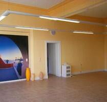 4 WG- 1 ZIMMER AB DEN 1. 07.2025 FREI WOHNUNG 170qm GROSS - Solingen Wald