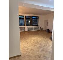 1 Zimmer Wohnung - 600,00 EUR Kaltmiete, ca.  60,00 m² in Moers (PLZ: 47445) Rheinkamp