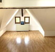 Gemütliche 2-Zimmer Dachgeschoßwohnung mit Gartennutzung nahe der Universität - Kassel Philippinenhof-Warteberg