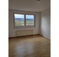 freundliche 3 Zimmer Wohnung mit Einbauküche und Balkon - Bad Frankenhausen/Kyffhäuser