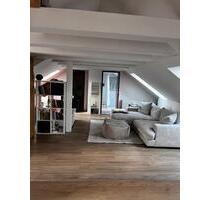 Untervermietung eines großen, hellen 1-Zimmer Apartments im DG - Nürnberg Falkenheim