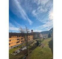 Schön geschnittene 4 Zimmer Wohnung mit Balkon - Wertheim