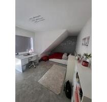 Wg Zimmer in 4er WG mit eigenem Balkon (unmöbliert vermietet) - Gießen Wieseck