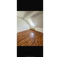 Einzimmer Dachgeschosswohnung - 440,00 EUR Kaltmiete, ca.  33,00 m² in Wuppertal (PLZ: 42105) Elberfeld