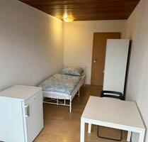 1 Zimmer Böblingen - 500,00 EUR Kaltmiete, ca.  18,00 m² in Böblingen (PLZ: 71034) Dagersheim