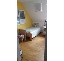 WG-Zimmer für Frauen in ruhiger Lage Wohnhaus + großer Garten - Bibertal