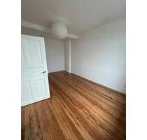 2 Zimmer in 4er WG Lampertheim - 800,00 EUR Kaltmiete, in Lampertheim (PLZ: 68623)