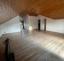 Schöne und ruhige 3 Zimmer DG Wohnung in Neckarburken - Elztal