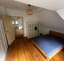 Pauschalmiete; Helle 2-Zimmer Dachgeschosswohnung in Offenbach Bi - Offenbach am Main Bieber