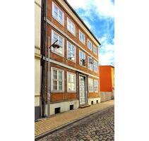 3,5 Zimmer Hochparterre Schweriner Schelfstadt mit Einbauküche